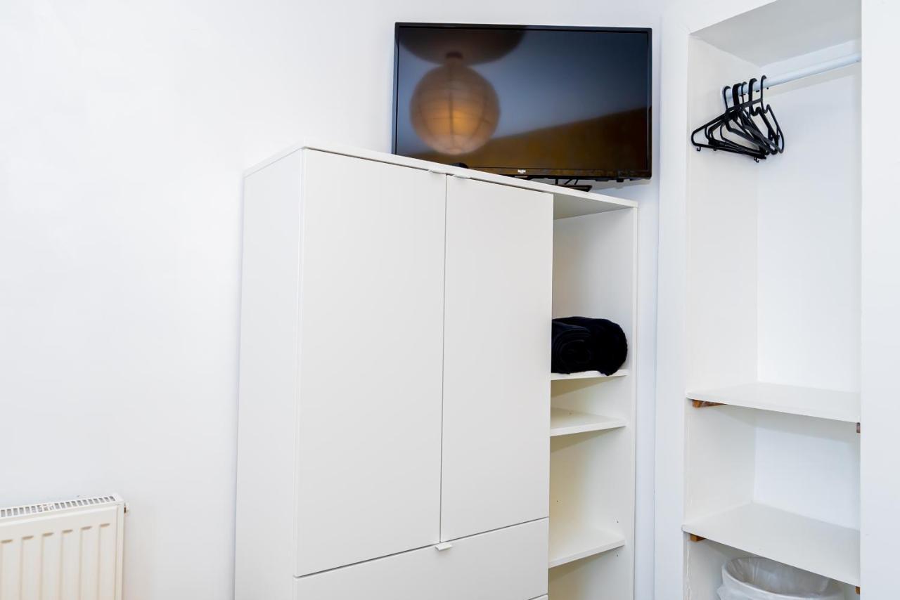 Shirley House 3, Guest House, Self Catering, Self Check In With Smart Locks, Use Of Fully Equipped Kitchen, Close To City Centre, Ideal For Longer Stays, Walking Distance To Bat, 20 Min Drive To Fawley Refinery, Excellent Transport Links Southampton Kültér fotó
