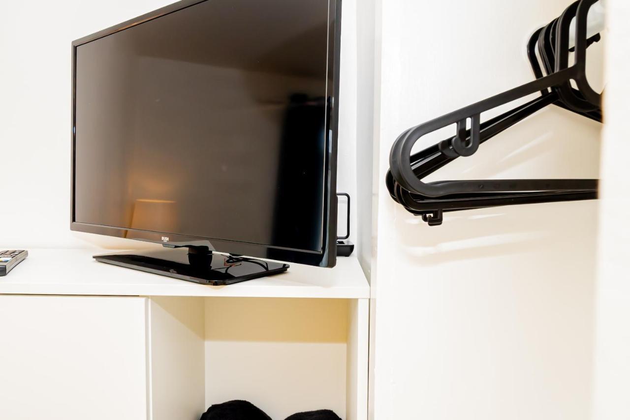 Shirley House 3, Guest House, Self Catering, Self Check In With Smart Locks, Use Of Fully Equipped Kitchen, Close To City Centre, Ideal For Longer Stays, Walking Distance To Bat, 20 Min Drive To Fawley Refinery, Excellent Transport Links Southampton Kültér fotó