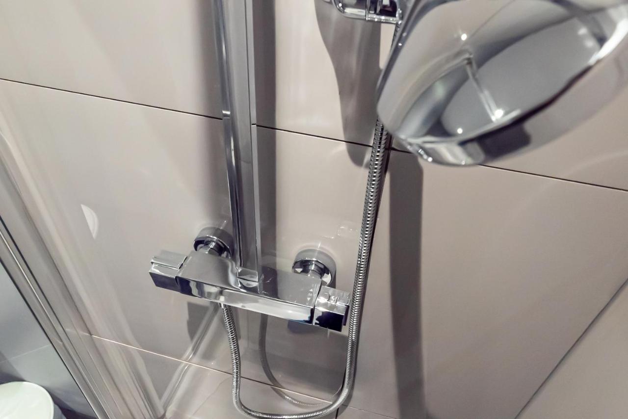Shirley House 3, Guest House, Self Catering, Self Check In With Smart Locks, Use Of Fully Equipped Kitchen, Close To City Centre, Ideal For Longer Stays, Walking Distance To Bat, 20 Min Drive To Fawley Refinery, Excellent Transport Links Southampton Kültér fotó