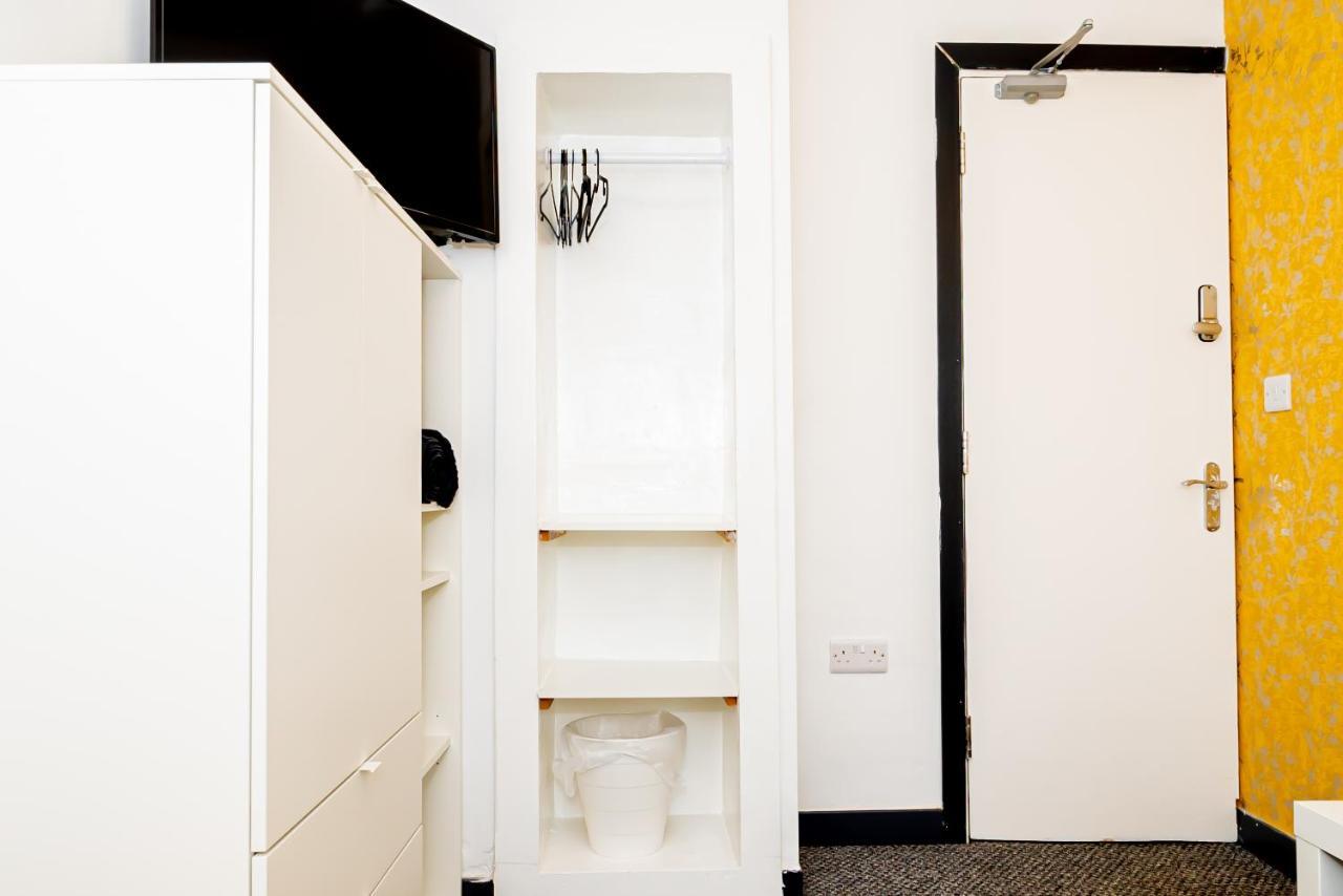 Shirley House 3, Guest House, Self Catering, Self Check In With Smart Locks, Use Of Fully Equipped Kitchen, Close To City Centre, Ideal For Longer Stays, Walking Distance To Bat, 20 Min Drive To Fawley Refinery, Excellent Transport Links Southampton Kültér fotó
