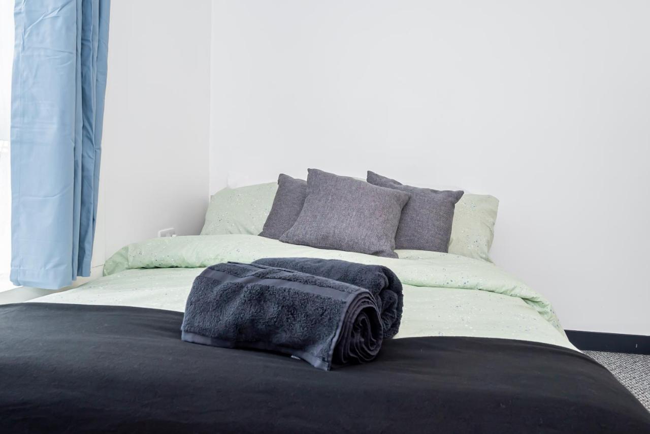 Shirley House 3, Guest House, Self Catering, Self Check In With Smart Locks, Use Of Fully Equipped Kitchen, Close To City Centre, Ideal For Longer Stays, Walking Distance To Bat, 20 Min Drive To Fawley Refinery, Excellent Transport Links Southampton Kültér fotó