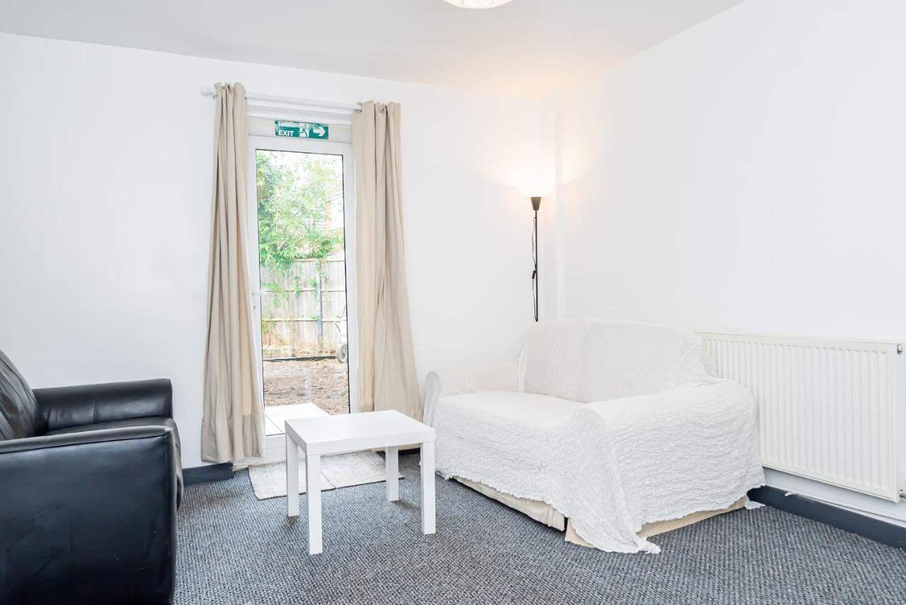 Shirley House 3, Guest House, Self Catering, Self Check In With Smart Locks, Use Of Fully Equipped Kitchen, Close To City Centre, Ideal For Longer Stays, Walking Distance To Bat, 20 Min Drive To Fawley Refinery, Excellent Transport Links Southampton Kültér fotó